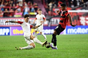 Kaiyun Sports-国际比赛日体能课后，山东男篮强势反弹备战中超，压力陡增，纪律约束更严格(王楚钦最新比赛备战情况)